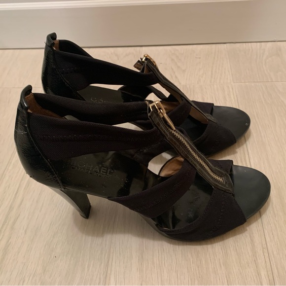 Michael Kors Vintage Black Zip-Up Pumps - Size 8.5 - Picture 2 of 5